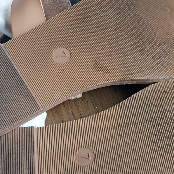 Universal Thread Neutral Tan Leather Double-Band Slide Sandals - Picture 3 of 5